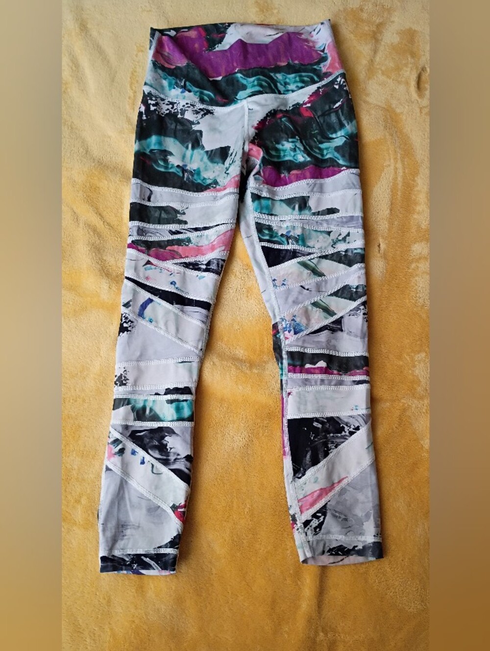 Lululemon Pigment Wave 8